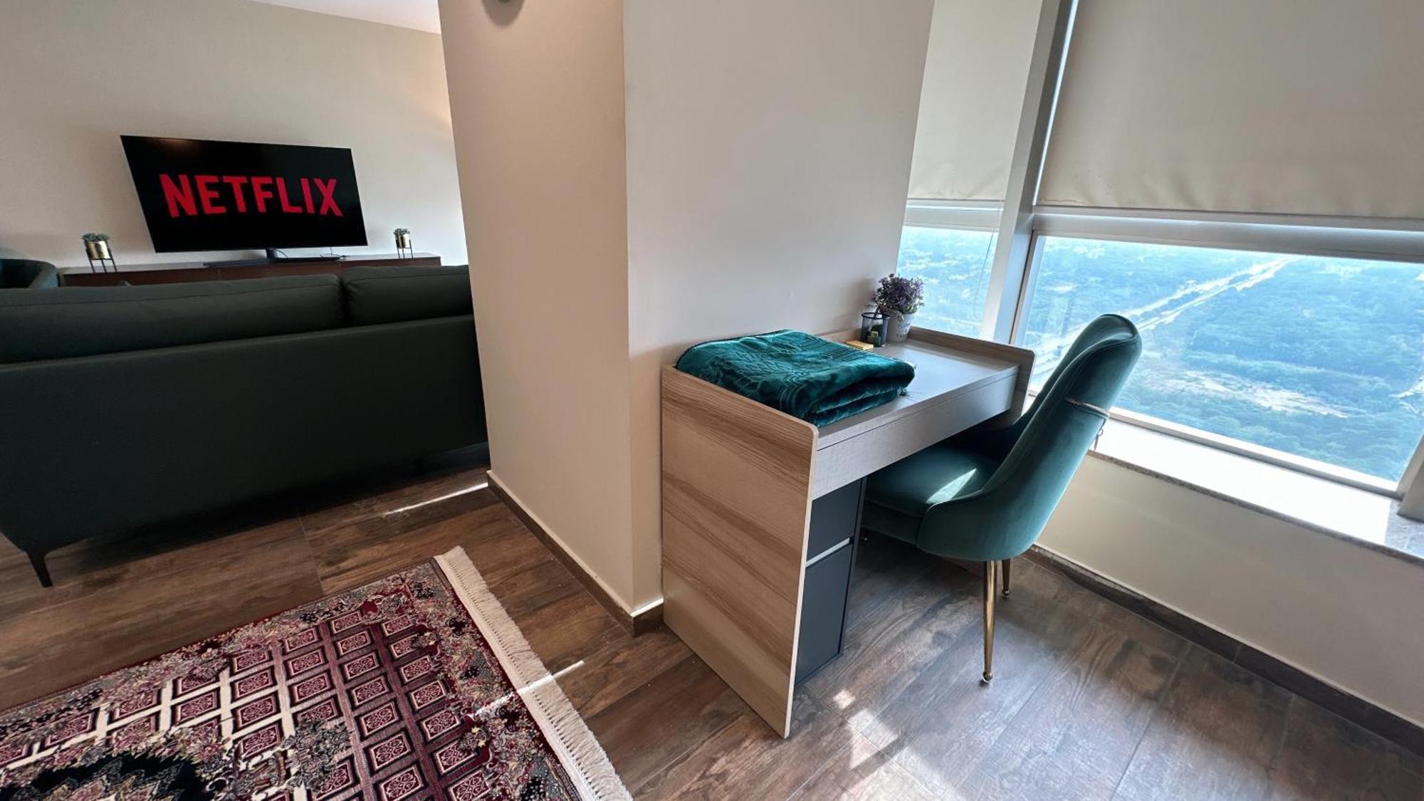 Centaurus Apartment City View Three Beds Islamabad Eksteriør bilde